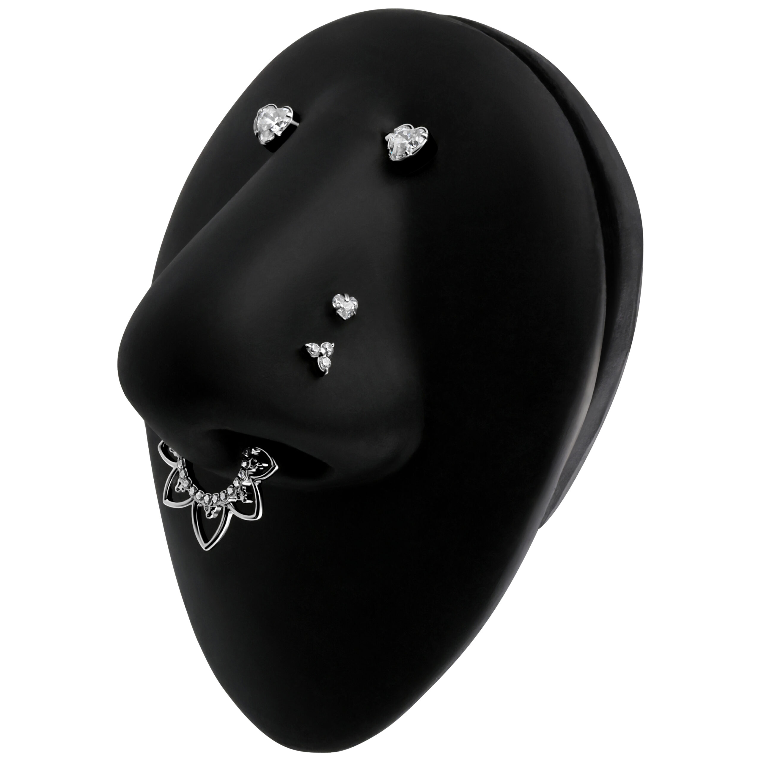Piercing al naso nero con pietra cristallina su display nero su sfondo bianco