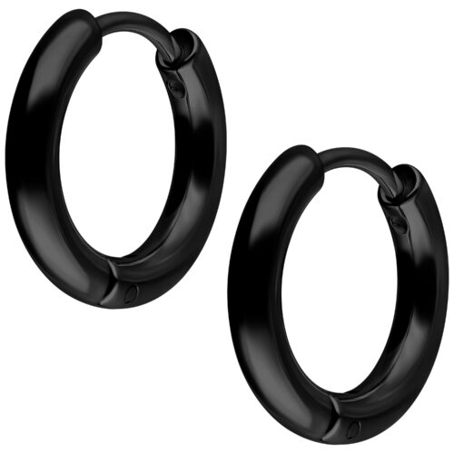 Due orecchini neri, lucidati a specchio, in acciaio chirurgico con diametro di 10mm su sfondo bianco