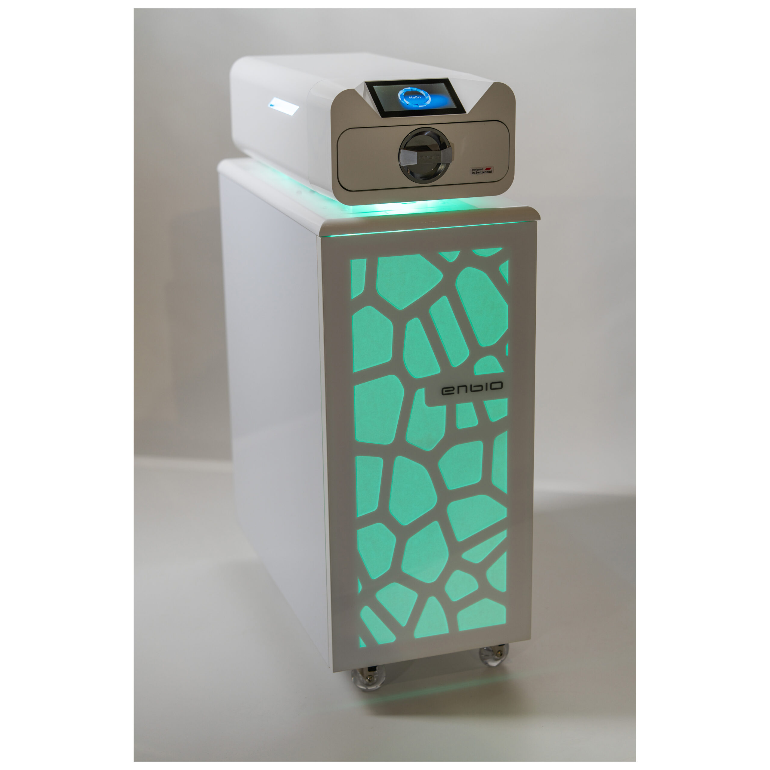 Trolley bianco Enbio con luce LED verde su sfondo grigio