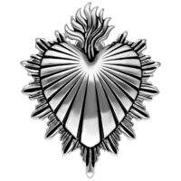 Peso per orecchio a forma di cuore color argento con motivo a fiamme su sfondo bianco