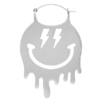 Orecchino argento con motivo Smiley e fulmine su sfondo bianco
