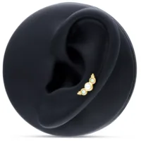 Attacco in oro 14K con tre perle di opale sintetiche su sfondo nero