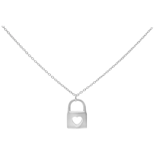 Collana d'argento con ciondolo a forma di cuore su sfondo bianco