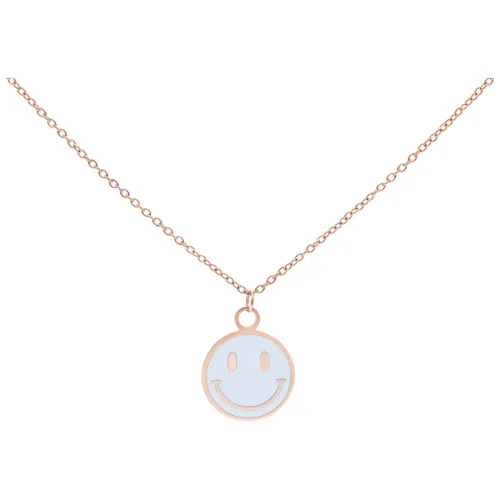 Collana in oro rosa con ciondolo a forma di smiley su sfondo bianco