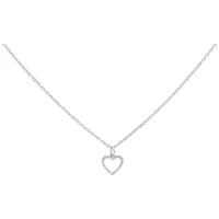 Collana d'argento con piccolo ciondolo a cuore su sfondo bianco