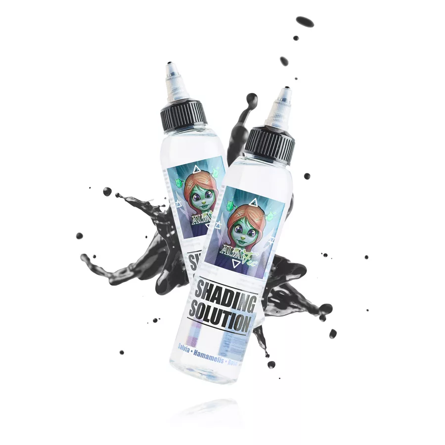 Due bottiglie di Auafee Shading Solution su sfondo bianco con inchiostro nero
