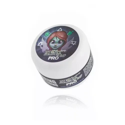 Barattolo bianco di Auafee Pro Tattoo Butter con illustrazione colorata sul coperchio