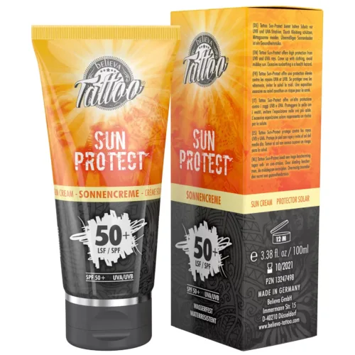 Tubo e confezione di Believa Tattoo Sun Protect 50+ su sfondo bianco