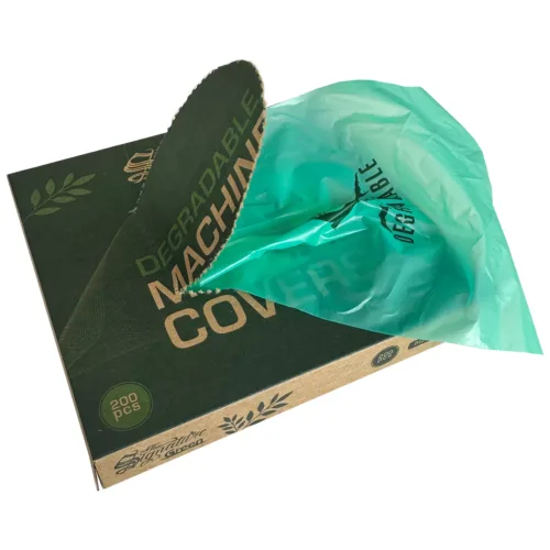 Custodia biodegradabile verde su confezione di cartone