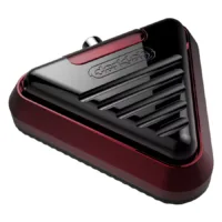 Pedale triangolare in rosso e nero, alluminio, su sfondo bianco