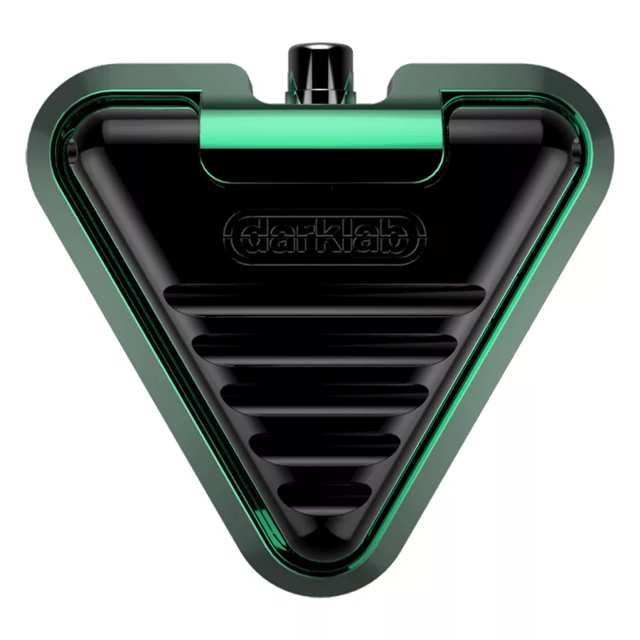Pedale Delta nero e verde in alluminio su sfondo bianco