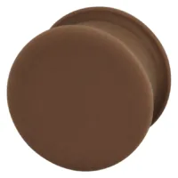Tappo in silicone marrone da 12 mm su sfondo bianco
