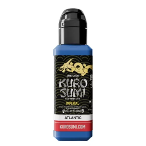 Inchiostro blu Kuro Sumi Imperial Atlantic Tattoo in bottiglia su sfondo bianco