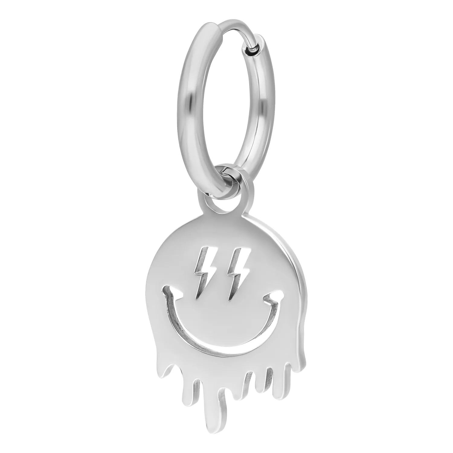 Orecchini in argento con ciondolo Smiley sorridente su sfondo bianco