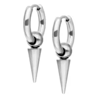 Orecchini a cerchio argentati con lunghe punte in acciaio chirurgico su sfondo bianco