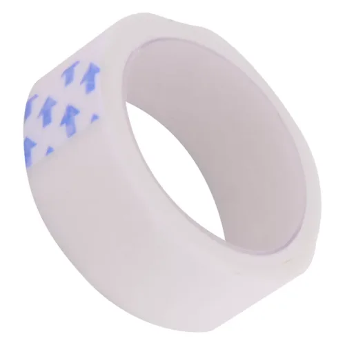 Rotolo di nastro bianco con frecce blu su sfondo bianco