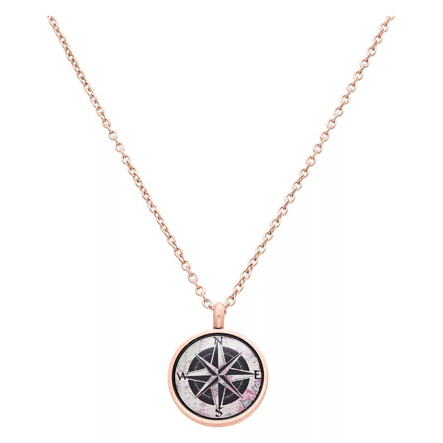 Collana rosé con ciondolo a bussola su sfondo bianco