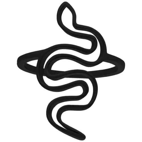Anello a serpente nero in acciaio chirurgico, misura 17 mm su sfondo bianco