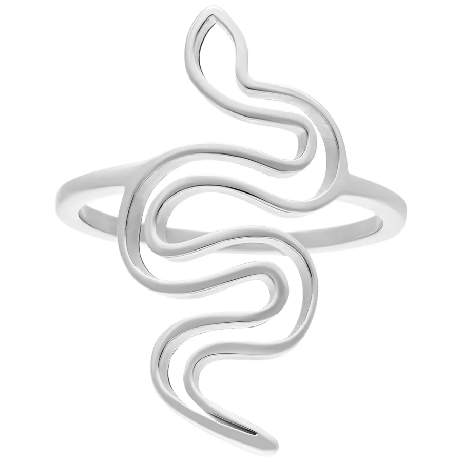 Anello a serpente color argento in acciaio chirurgico misura 17,0 mm su sfondo bianco