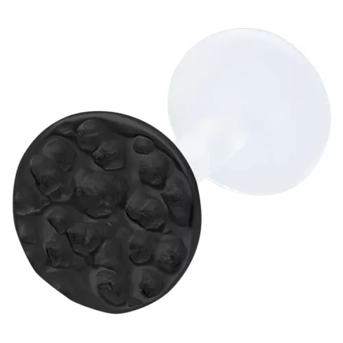 Labret nero martellato con Push Fit, lunghezza 11 mm, su sfondo bianco