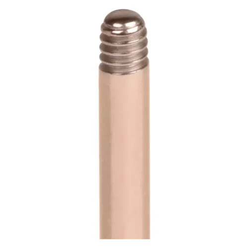 Primo piano di un labret in titanio rosa oro con filettatura esterna su sfondo bianco