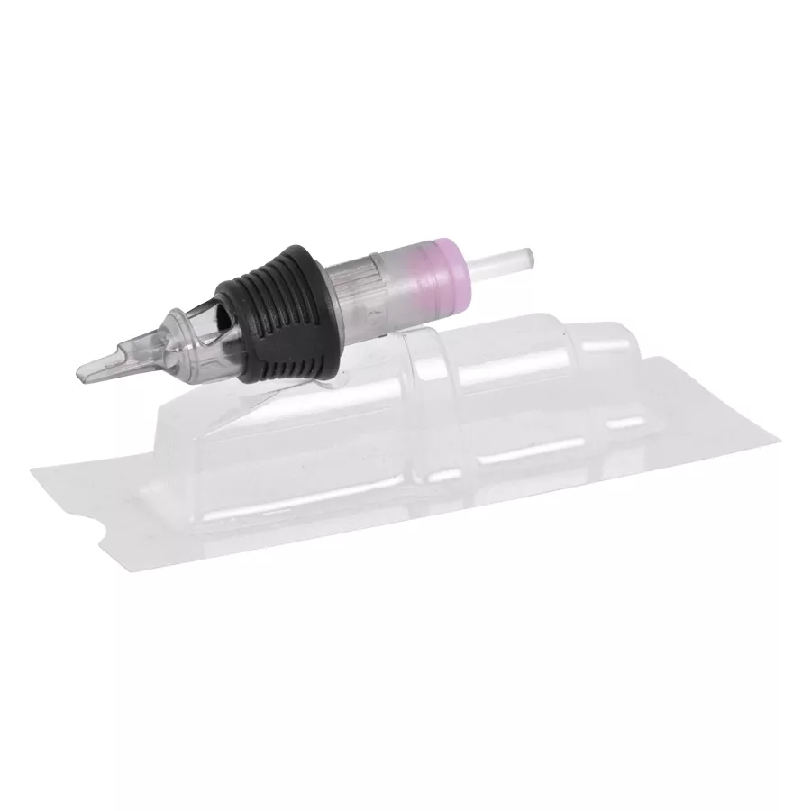 Cartuccia trasparente Magnum Curved Tattoo con impugnatura nera su sfondo bianco