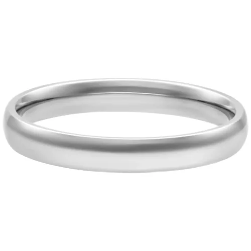 Anello semplice e lucido in acciaio chirurgico argentato su sfondo bianco