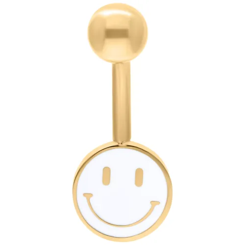 Piercing ombelico dorato con ciondolo smiley bianco su sfondo bianco