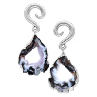 Pesi per orecchie in Agata Indiana argentati con motivo naturale della pietra su sfondo bianco