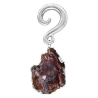 Orecchino in Indian Agate con gancio in metallo argentato su sfondo bianco