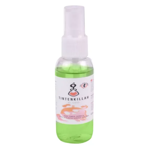Flacone spray verde Tadoo Tintenkillah da 50 ml con etichetta bianca su sfondo bianco