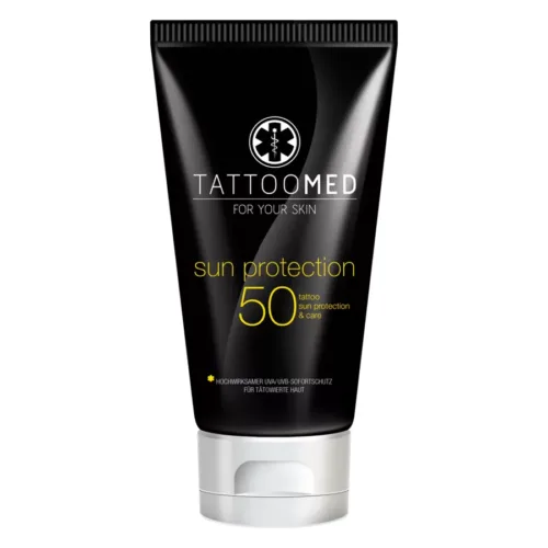 Tubo nero TattooMed® Sun Protection SPF50 su sfondo bianco