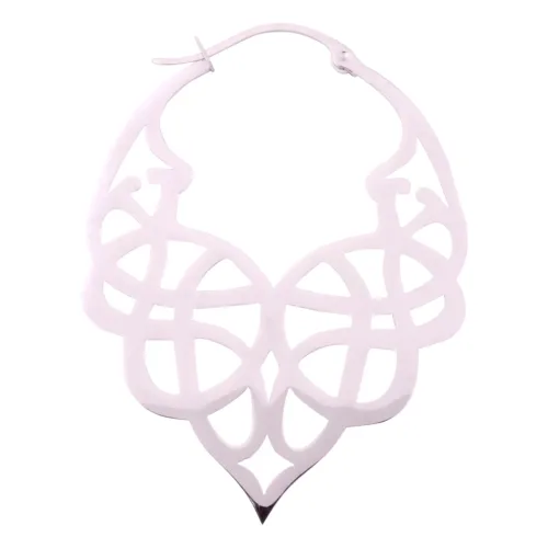 Orecchini Celtic Tribal in acciaio inossidabile su sfondo bianco