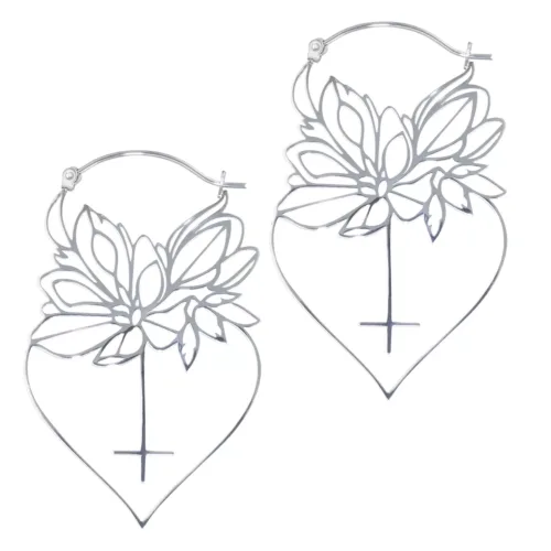 Dahlia Hoops in argento con motivi floreali su sfondo bianco