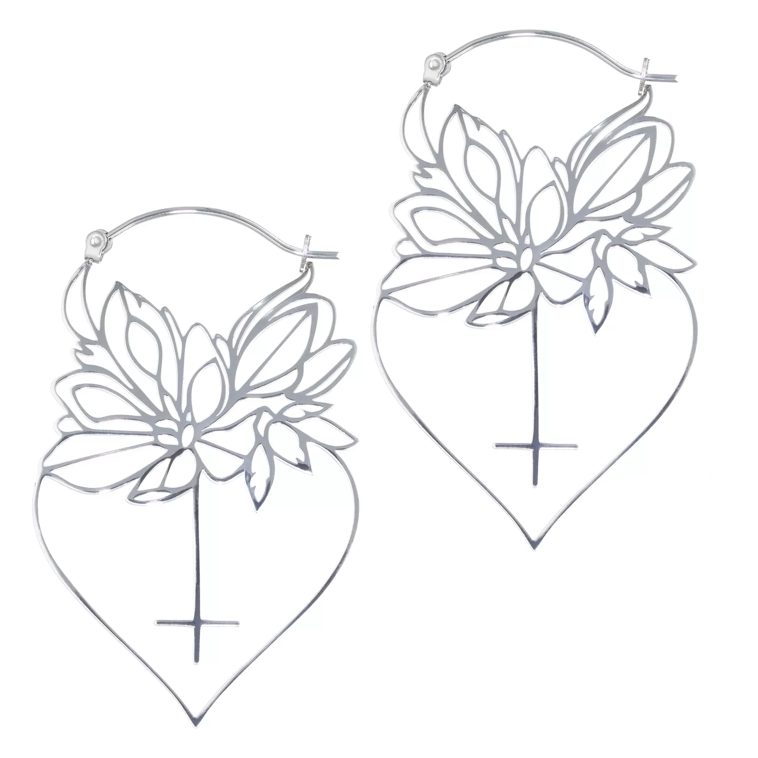 Dahlia Hoops in argento con motivi floreali su sfondo bianco