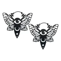 Orecchini Moth Hoops neri con design di ali e occhi su sfondo bianco