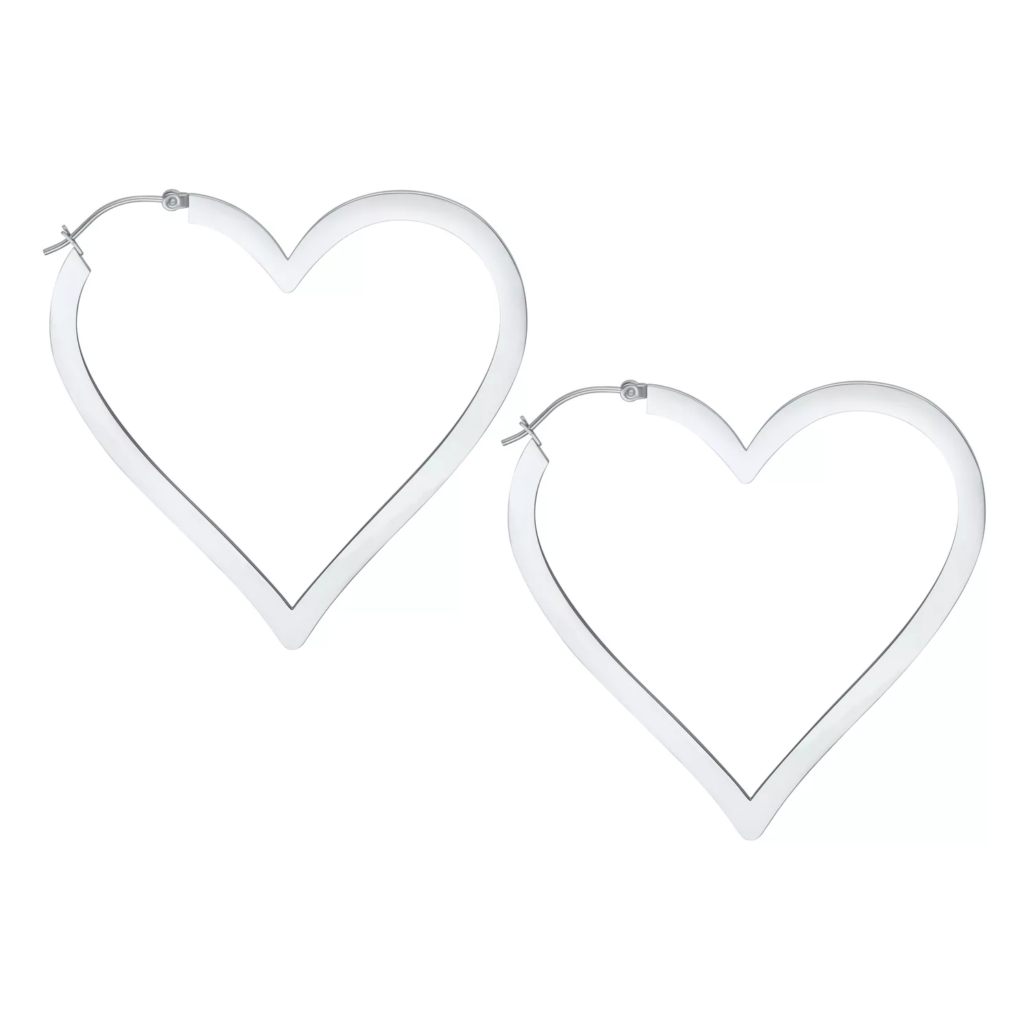 Orecchini a cuore in acciaio inossidabile argento su sfondo bianco, lucidati a specchio