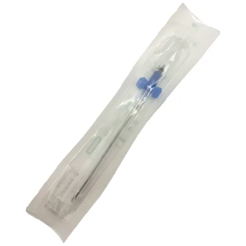 Ago per piercing confezionato sterile 2,7 mm, custodia trasparente, sfondo bianco