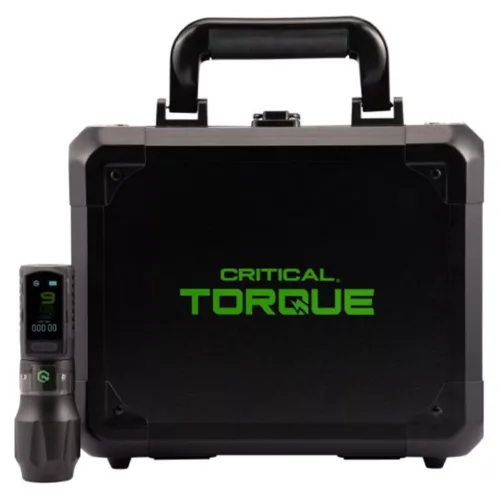 Set Critical Torque 3.5 nero con valigia e dispositivo su sfondo bianco
