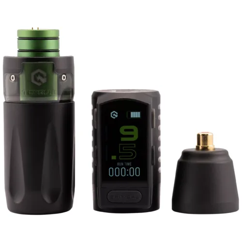 Set di macchine per tatuaggi Critical Torque 3.5 nero con accento verde su sfondo bianco