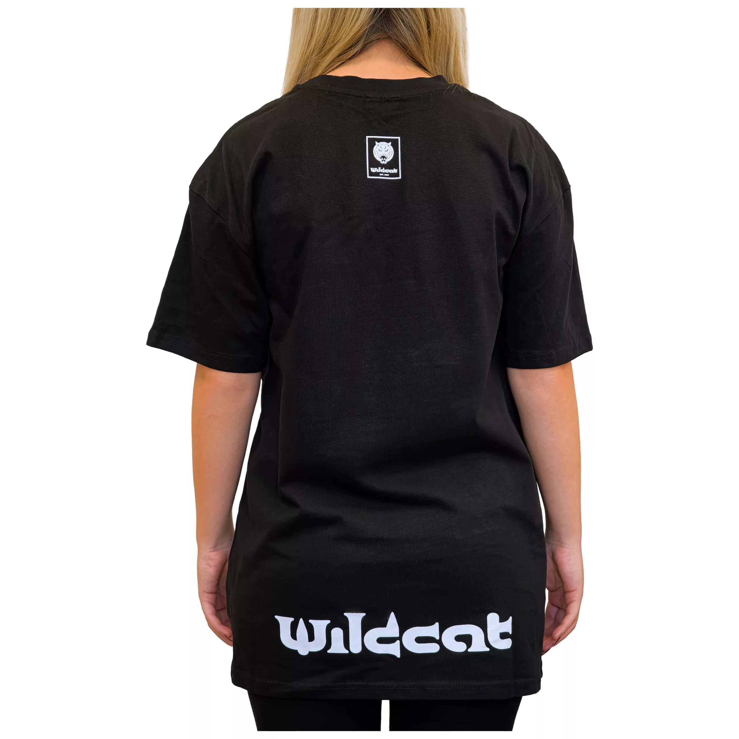 Vista posteriore di una t-shirt oversize nera con logo Wildcat