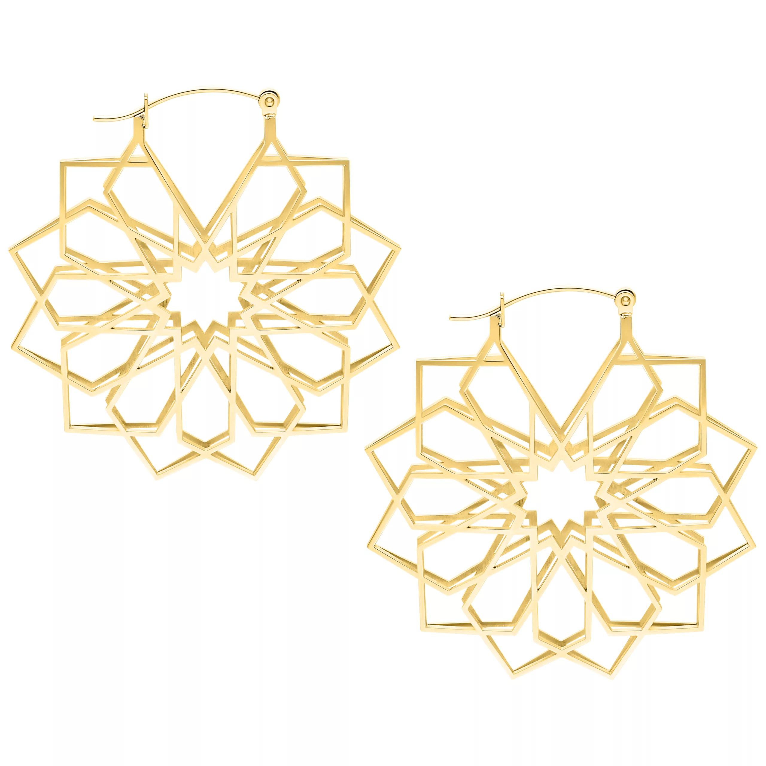 Kaleidoscope Hoops dorati in acciaio chirurgico su sfondo bianco