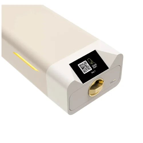 Autoclave Enbio S bianco con accenti dorati su sfondo bianco