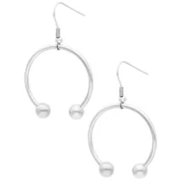 Orecchini Circular Barbell in Acciaio Argento Orecchini Circular Barbell in acciaio chirurgico argento su sfondo bianco