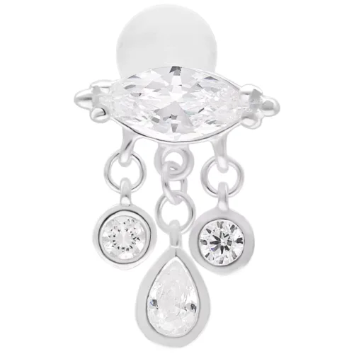 Labret color argento con tre pendenti di zirconi su sfondo bianco