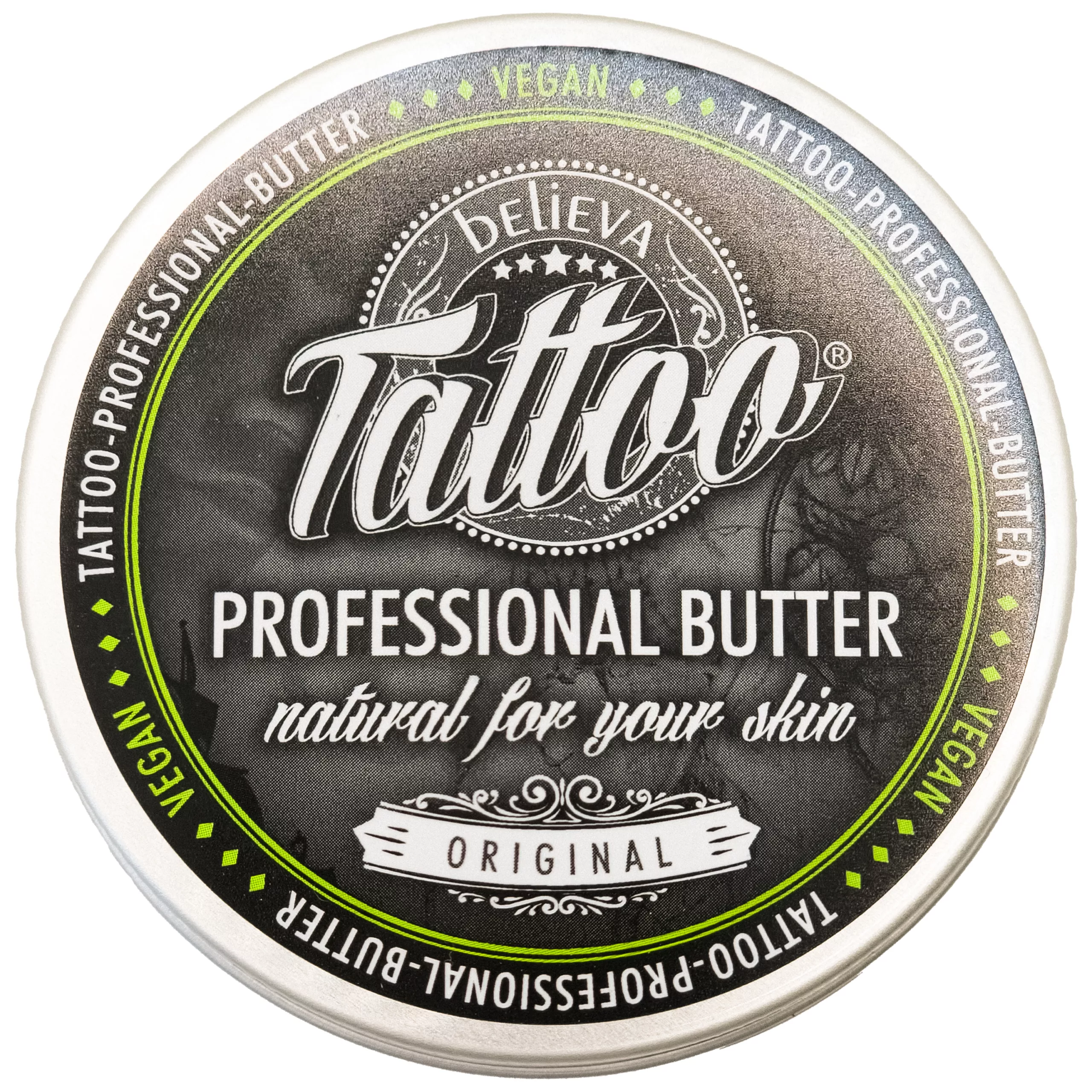 Barattolo rotondo di Believa Tattoo Butter con bordo verde su sfondo bianco