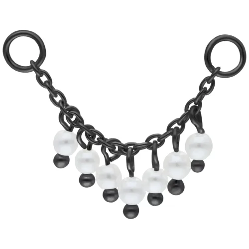 Collana piercing nera con perle bianche, lunghezza 20mm, su sfondo bianco