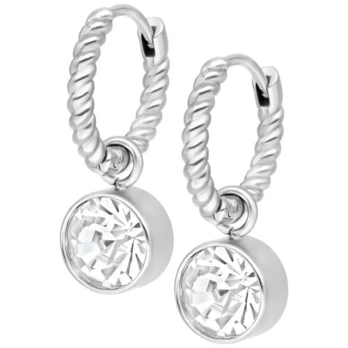 Orecchini in argento con design intrecciato e cristalli scintillanti su sfondo bianco