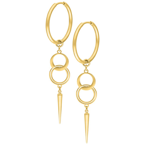 Orecchini in metallo dorato con doppio anello e pendente appuntito su sfondo bianco