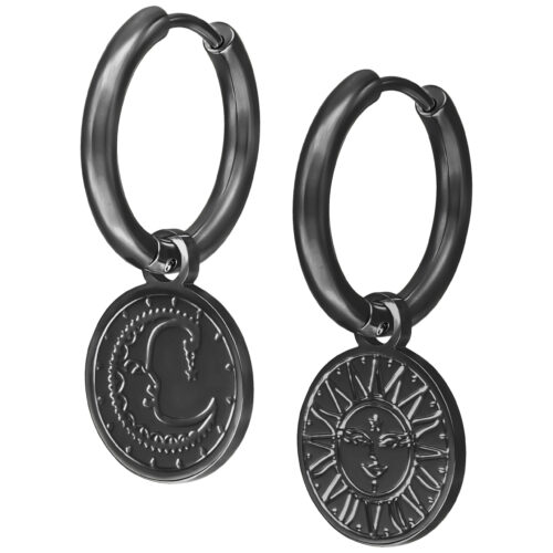 Due orecchini neri con design di luna e sole su sfondo bianco